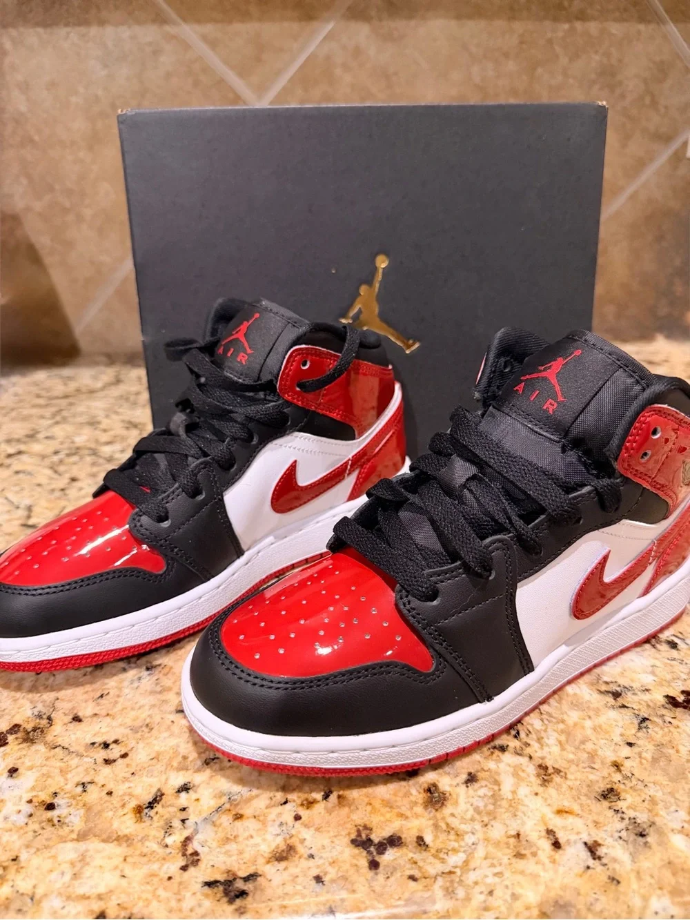 Air Jordan 1 Mid SE